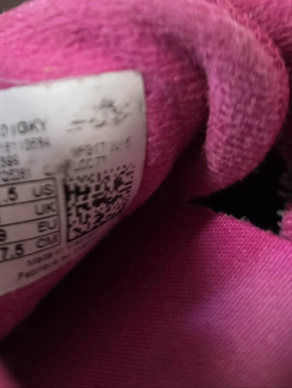 New Balance Girls Lace Black and Hot Pink Sneakers 11.5